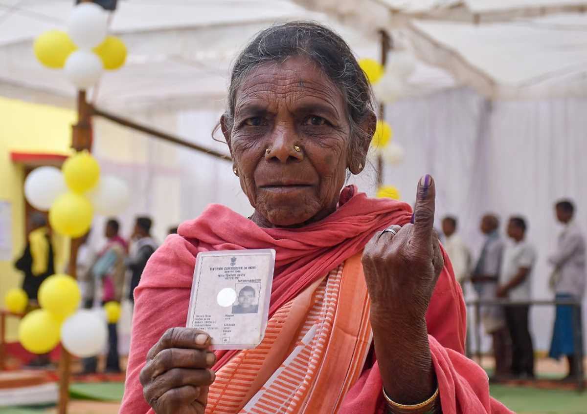 मध्य प्रदेश में 85 वर्ष से ज्यादा उम्र के लगभग 3 लाख मतदाता मध्य प्रदेश में 85 वर्ष से ज्यादा उम्र के लगभग 3 लाख मतदाता